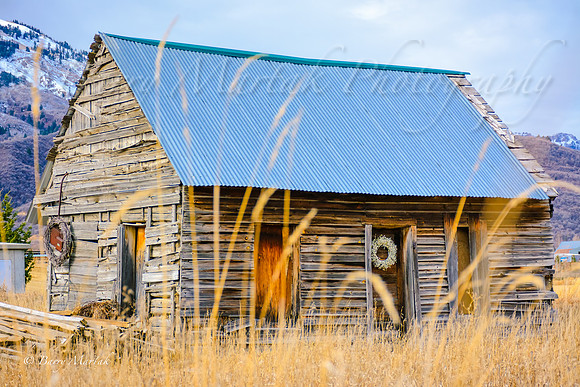 Old Cabin With Wreath-1